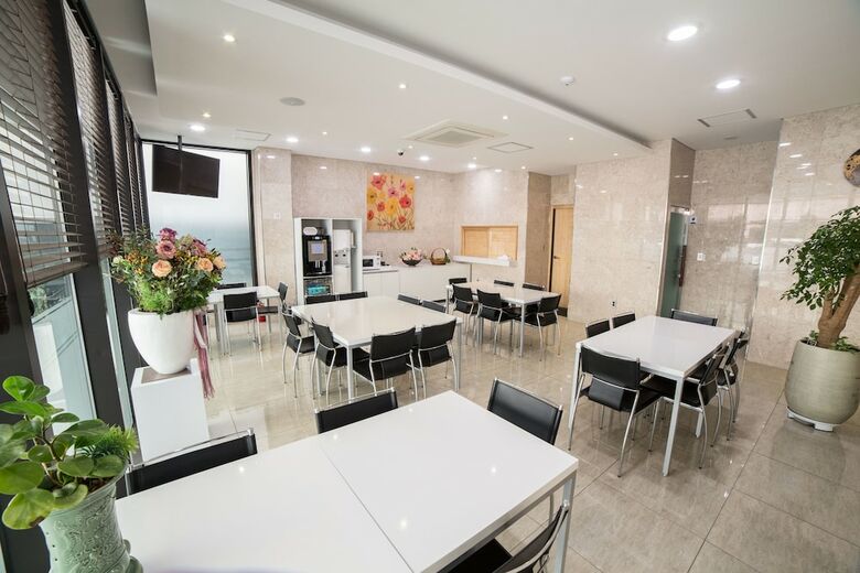 Reve Boutique Hotel