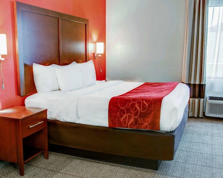 Hotel Comfort Suites Tyler South