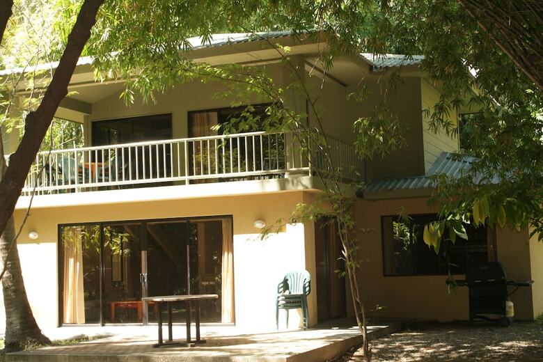 Hotel Puerto Barillas Marina & Lodge