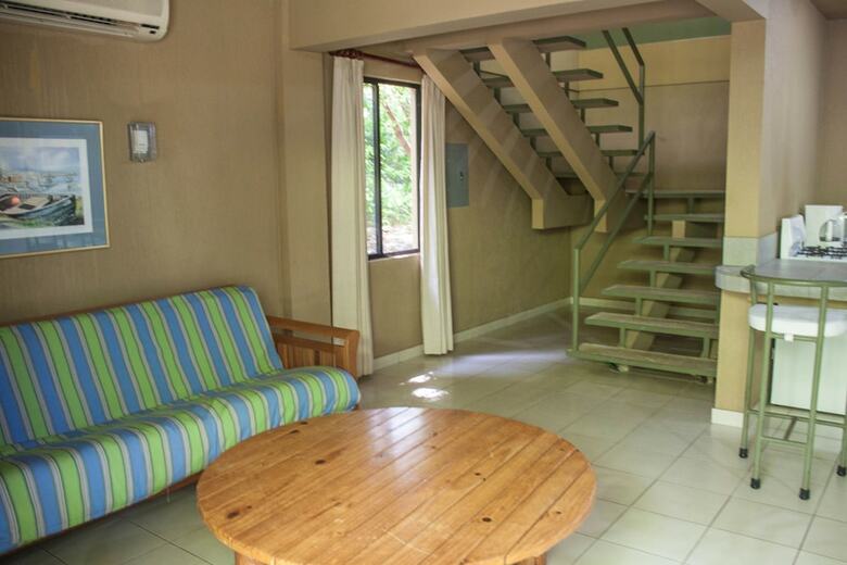 Hotel Puerto Barillas Marina & Lodge