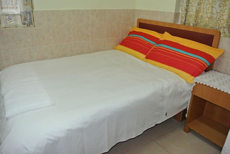 Hostal Fortunate Guest House