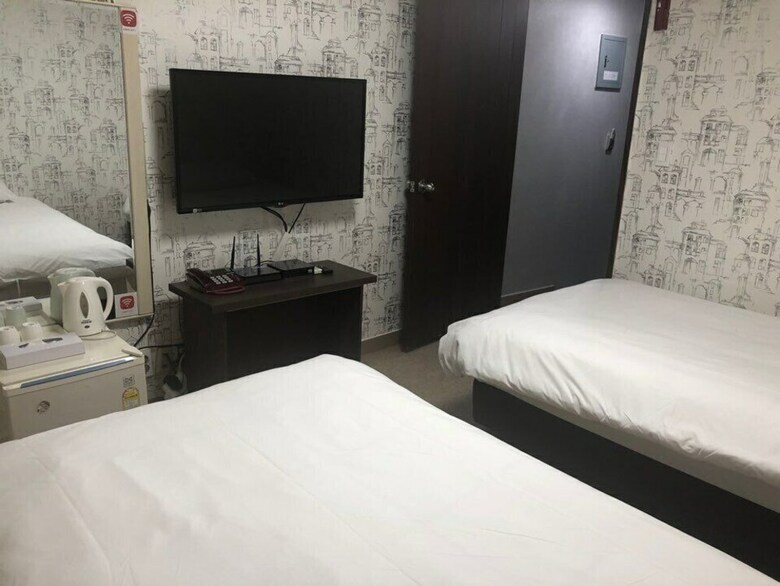 New Manhattan Hotel