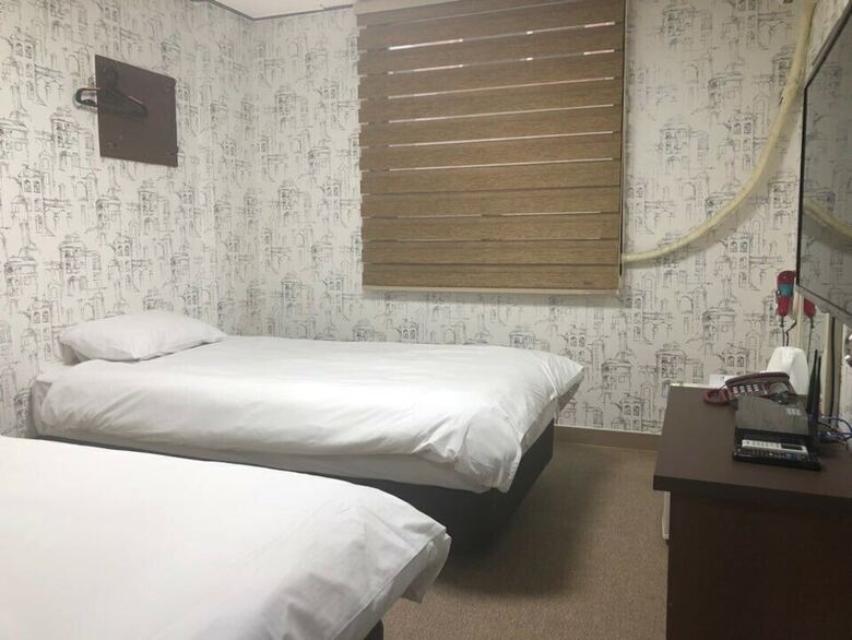 New Manhattan Hotel