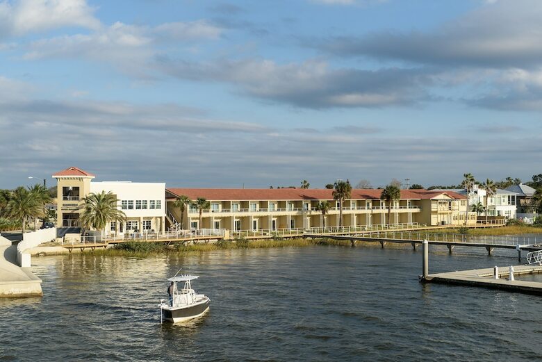 Marker 8 Hotel & Marina