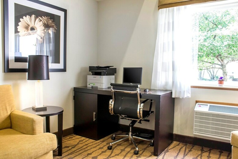 Hotel Sleep Inn & Suites