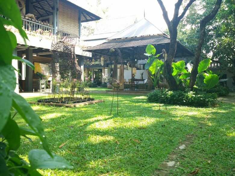 Hotel Baan Suan Residence