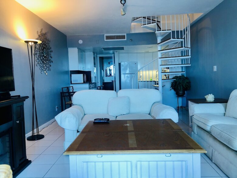 Collins Apartments By Design Suites Miami
