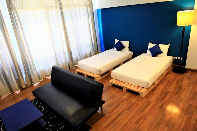 Hotel Sea Host Inn