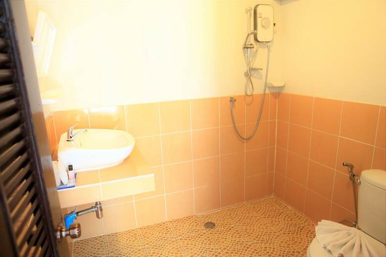 Hotel Sea Host Inn