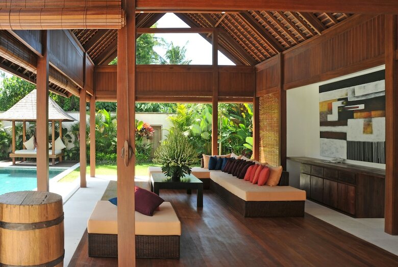 Saba Villa