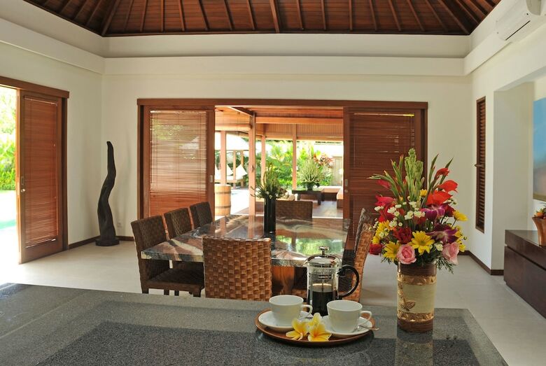 Saba Villa