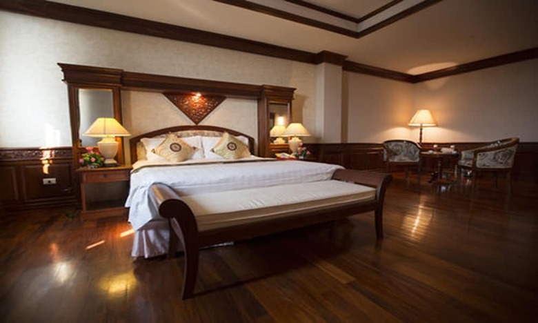 Angkham Hotel