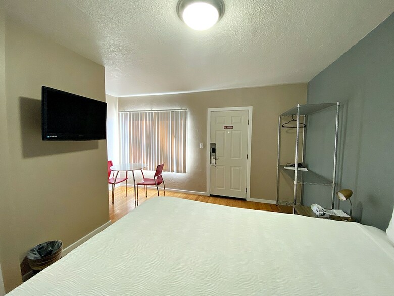 Ashland Motel - University