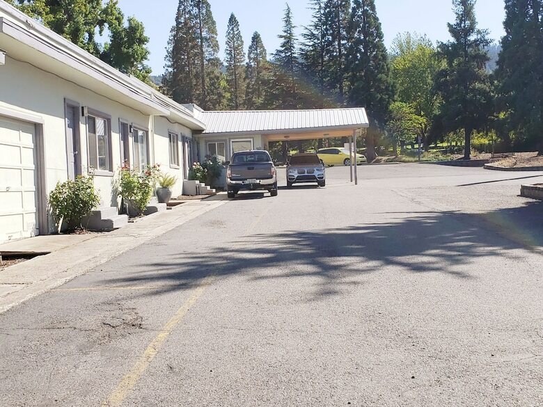 Ashland Motel - University