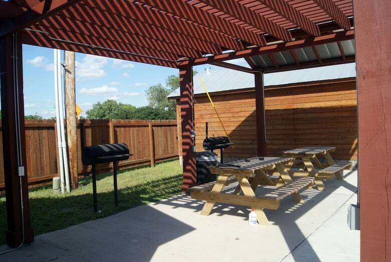 Motel Texas Lodge Kenedy