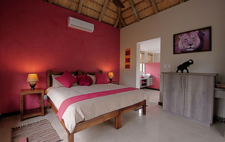 Cheetah Paw Eco Lodge