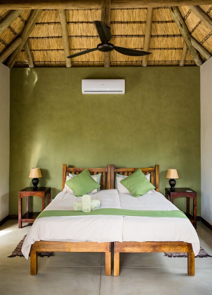 Cheetah Paw Eco Lodge