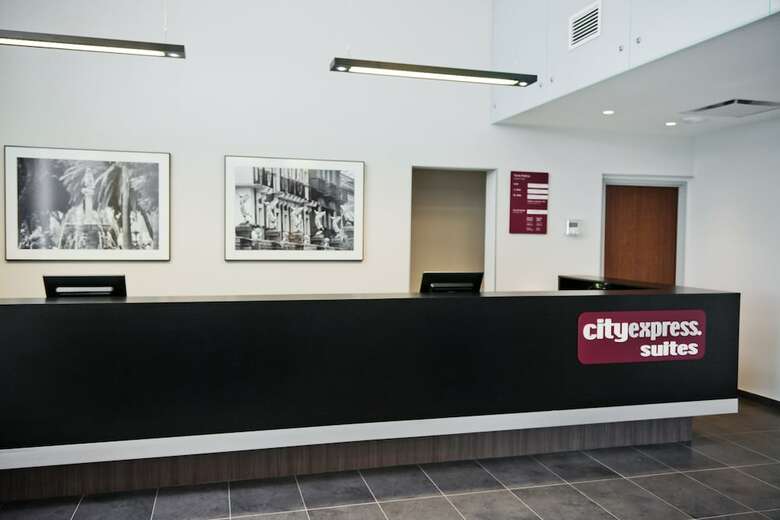 Hotel City Express Suites Puebla Finsa