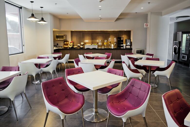 Hotel City Express Suites Puebla Finsa