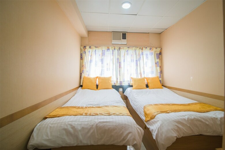 Hostal Me Easy Hostel