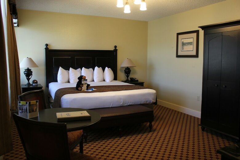 Lake Hotel And Cottages - Inside The Park