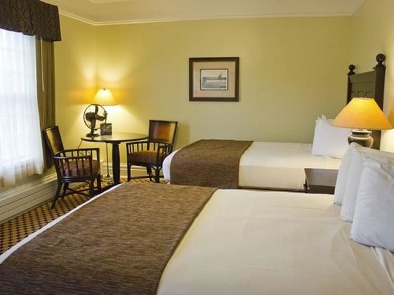 Lake Hotel And Cottages - Inside The Park