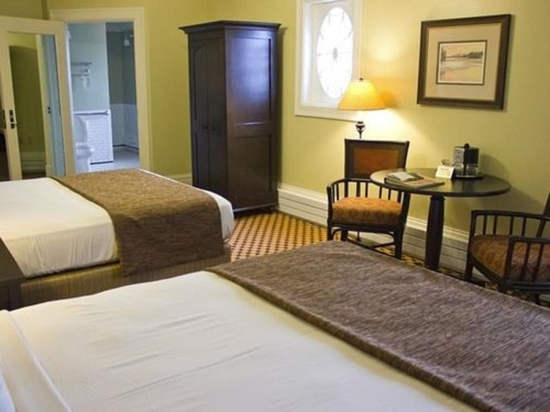 Lake Hotel And Cottages - Inside The Park