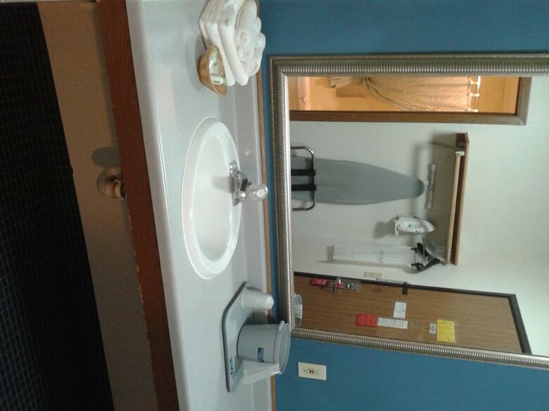 Hotel Asteria Inn And Suites