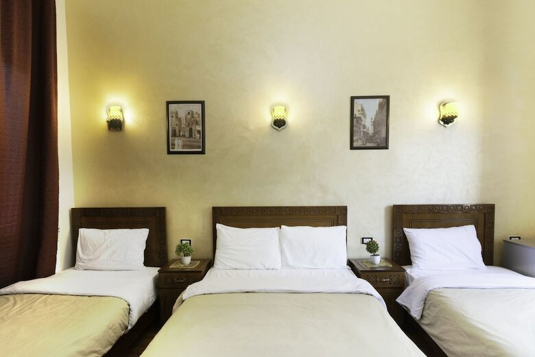 Hotel Minerva Downtown Hostel