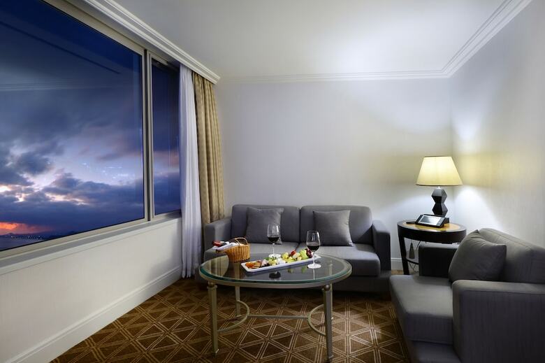 Hotel Ramada Plaza Jeju Ocean Front