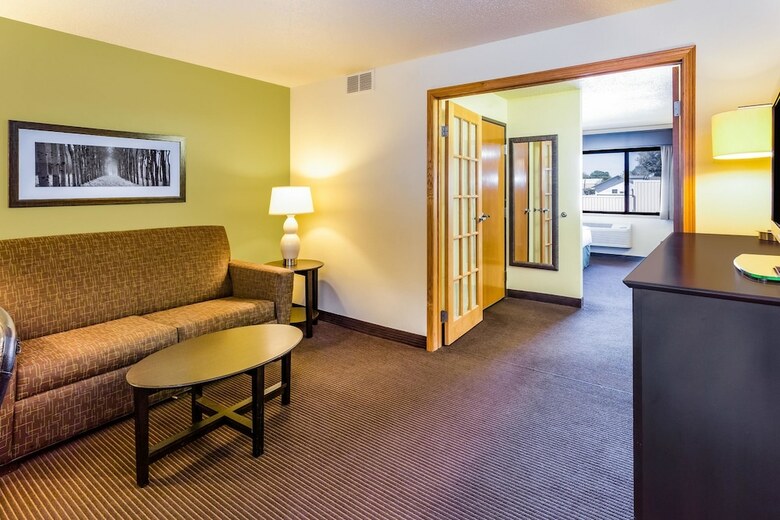 Hotel Americinn By Wyndham Hampton
