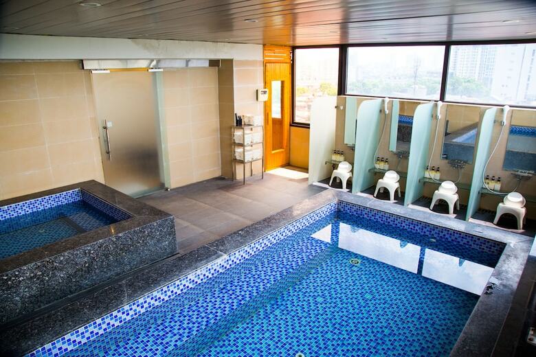 Sakura Hotel