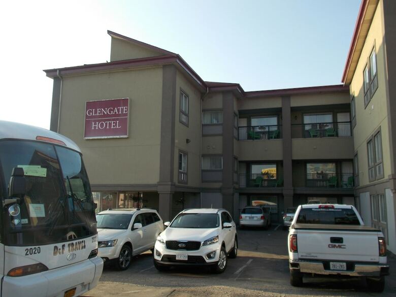 Glengate Hotel & Suites