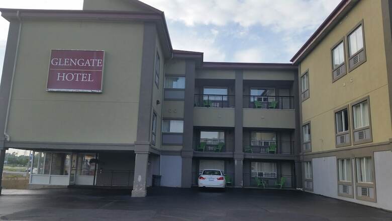 Glengate Hotel & Suites
