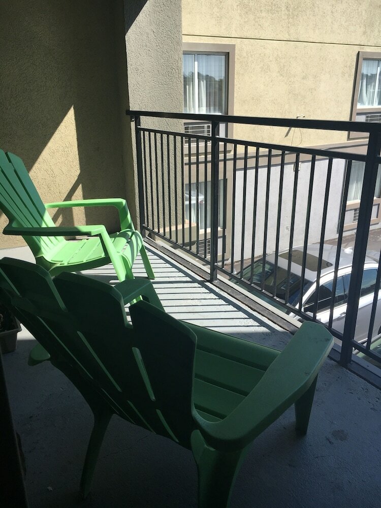 Glengate Hotel & Suites