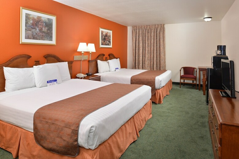 Hotel Star City Inn & Suites