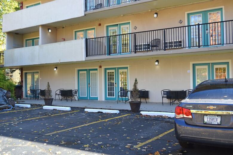 Motel Cascades Inn