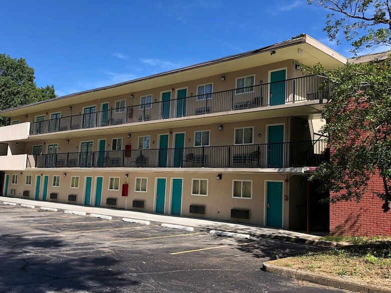 Motel Cascades Inn