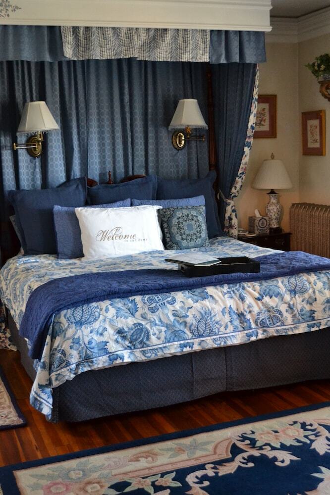 Abbington Green Bed & Breakfast Inn
