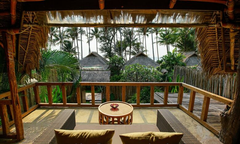 Hotel Tinkerbell Resort
