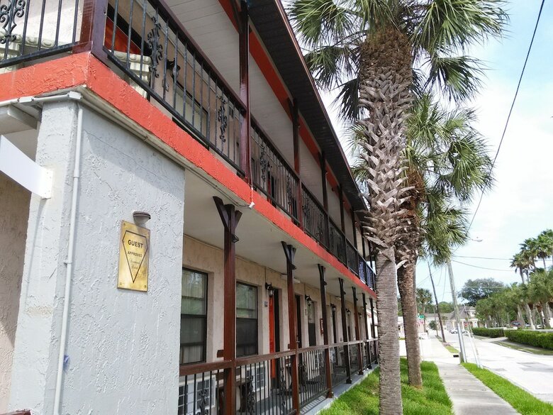 Motel Merida Inn And Suites