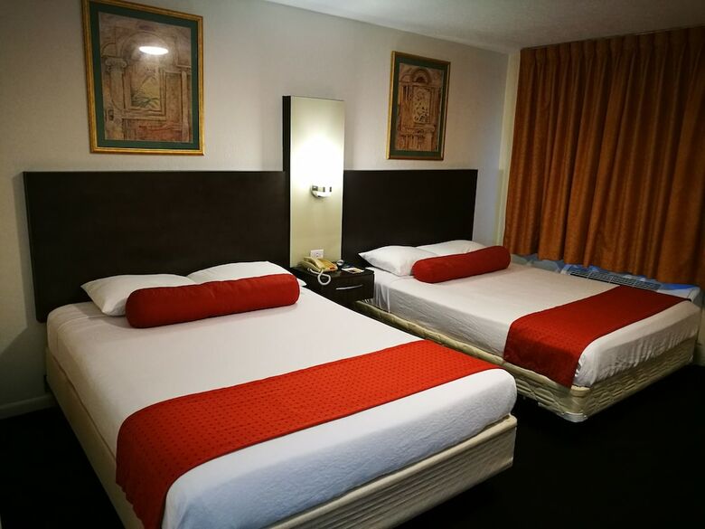 Motel Merida Inn And Suites