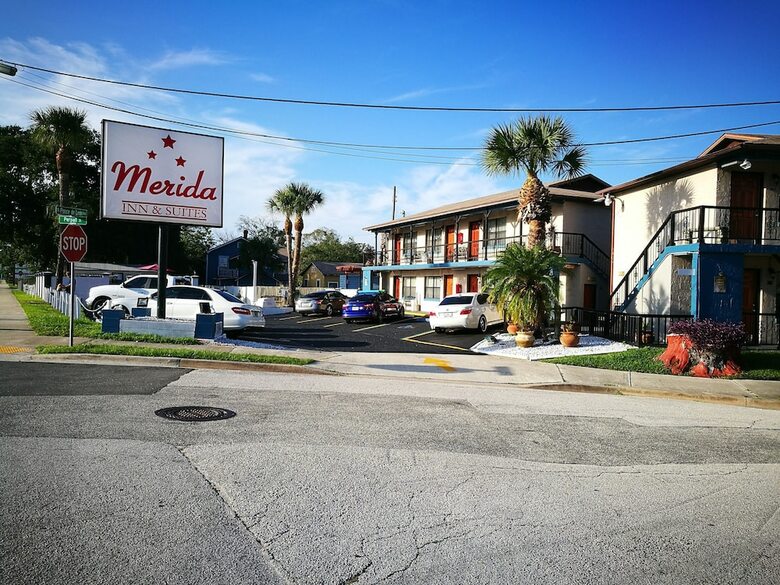Motel Merida Inn And Suites