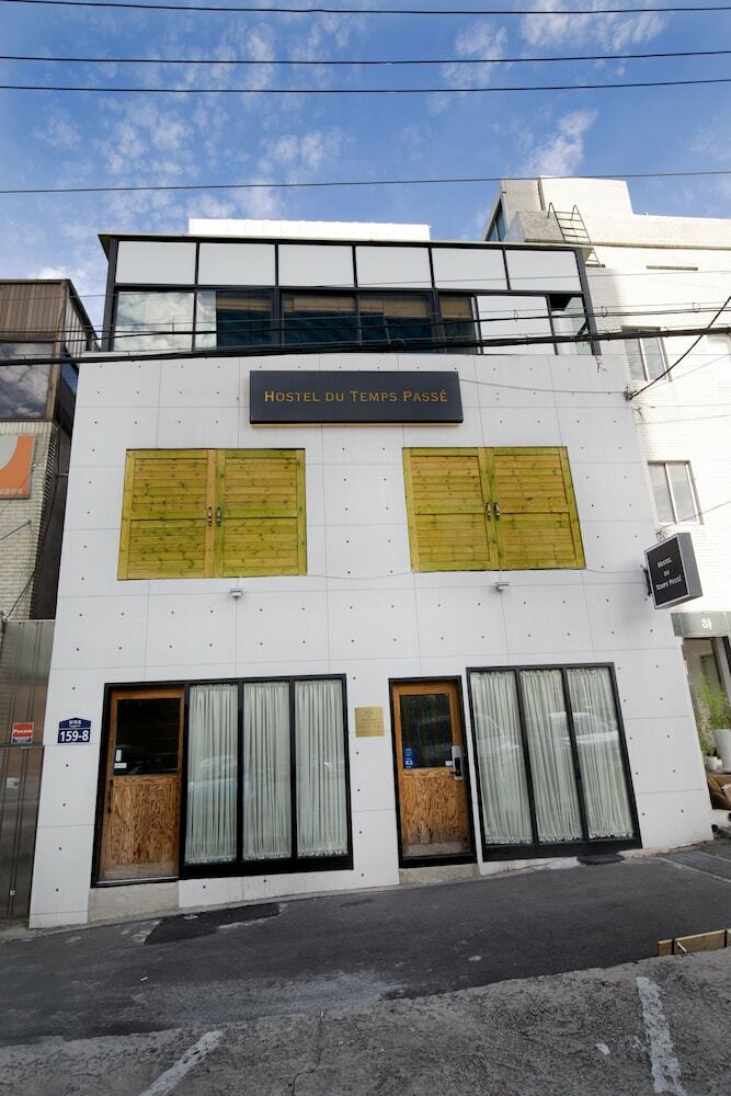 Hostal Hostel Du Temps Passe