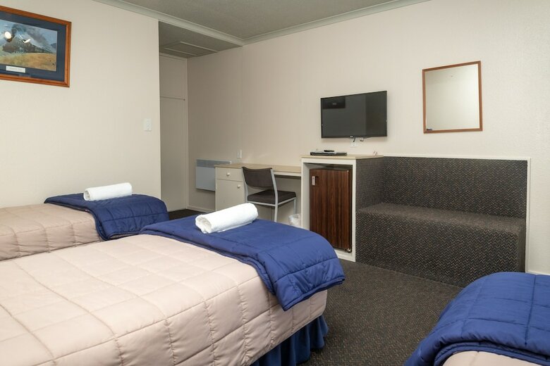 Te Anau Top 10 Holiday Park