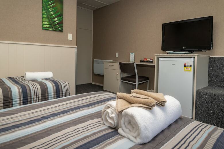 Te Anau Top 10 Holiday Park