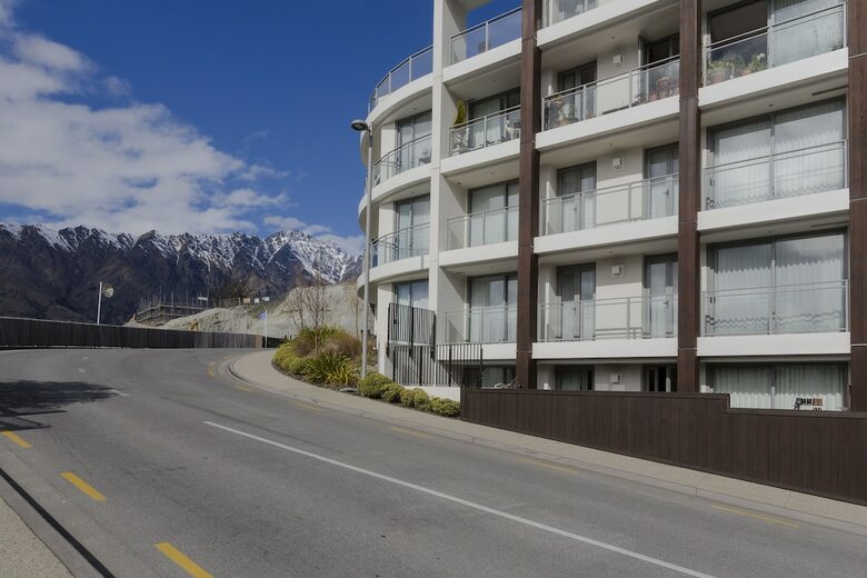 Queenstown Village Apartments