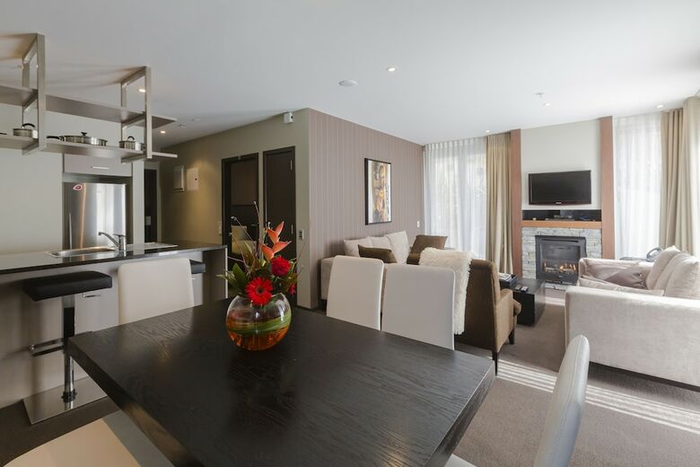 Queenstown Village Apartments