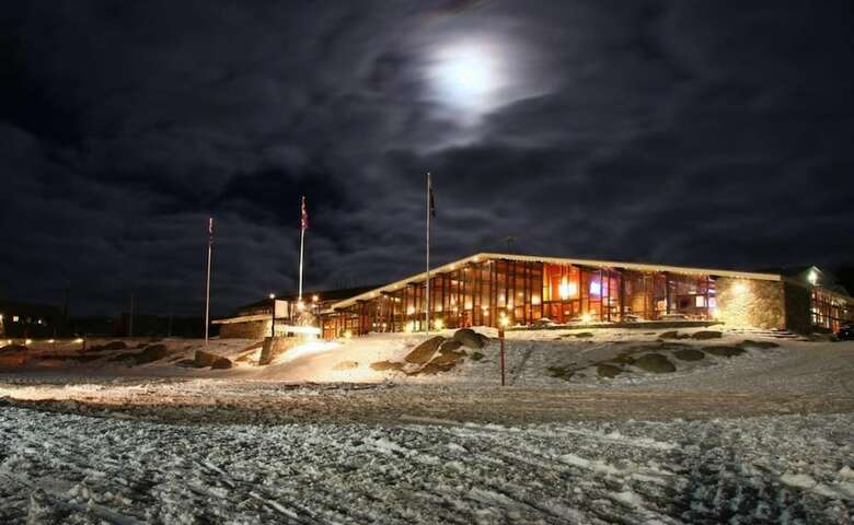 Man From Snowy River Hotel