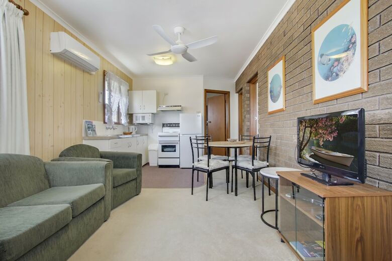 Sandpiper Apartments